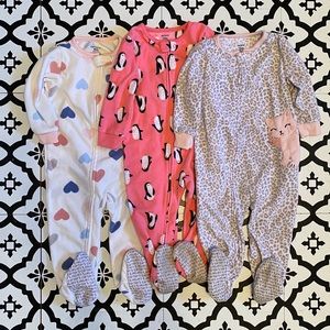 Carter’s 18 month baby girls fleece sleepers